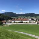 Blik op het klooster en de plaats Einsiedeln